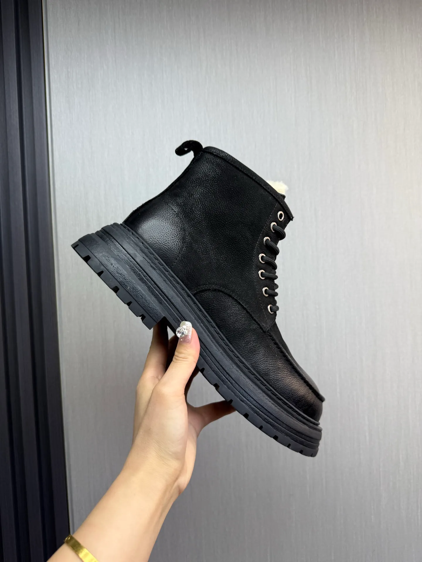 Factory price 680💰 [UGG] Men's hot winter warm boots🐑Simple and fashionable design, cowhide➕comfortable and warm wool lining. Soft and comfortable to wear, good warmth retention, and excellent foot feel. Regular size 38-45